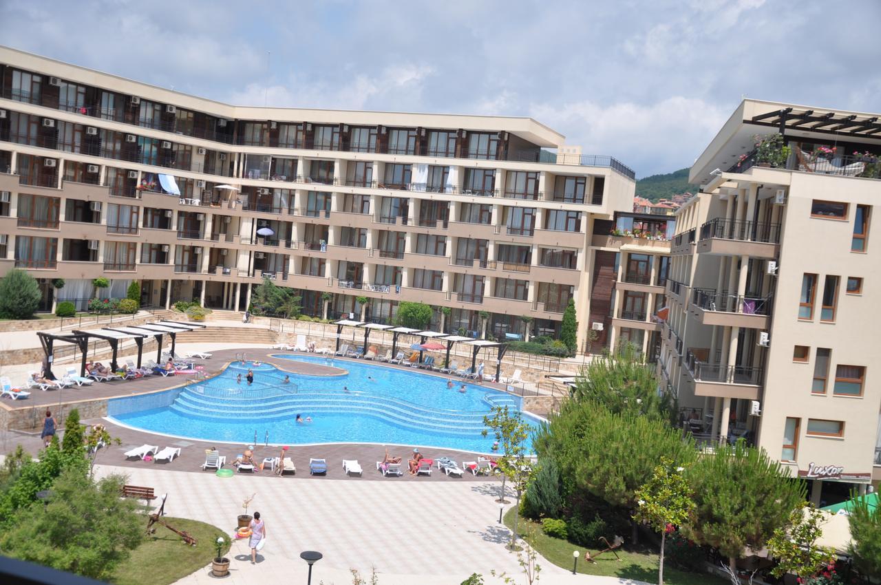 Luxor Apartments Pomorie Exterior foto