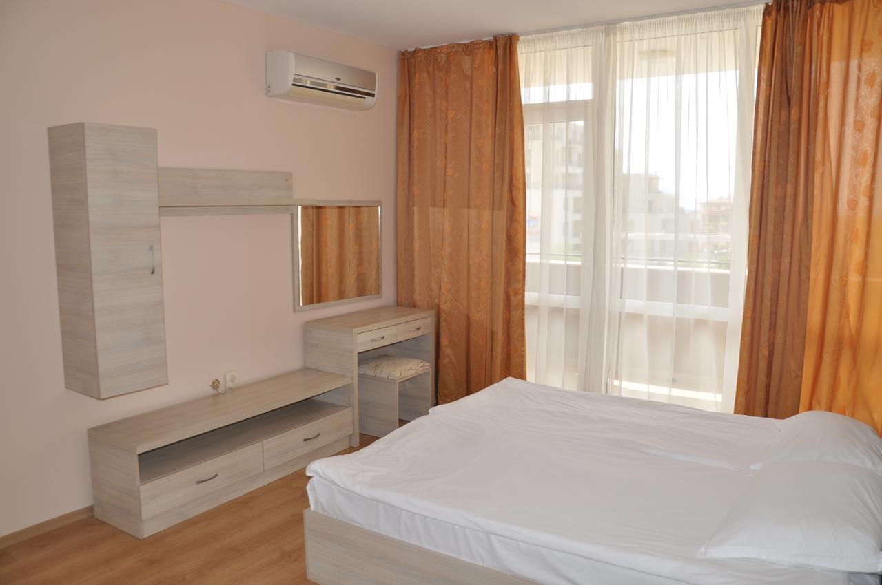 Luxor Apartments Pomorie Exterior foto