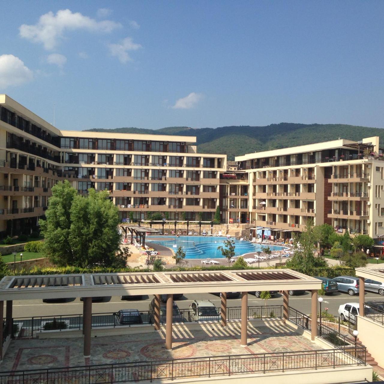 Luxor Apartments Pomorie Exterior foto